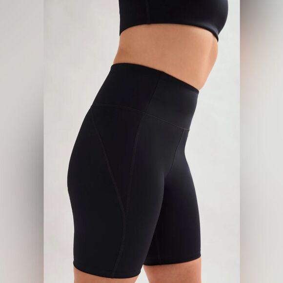 NEW Girlfriend Collective Black High-Rise Bike Short Medium - Picture 3 of 6